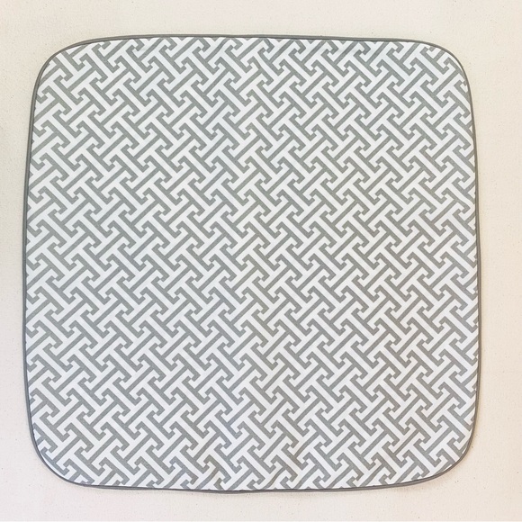 3 Pc Set P Kaufmann Indoor Outdoor Gray Ivory Fretwork Greek Key Pillow Covers - Picture 4 of 7